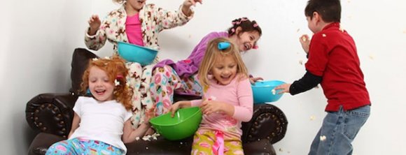 کودک بیش فعال خود در مهمانی‌های نوروزی چگونه کنترل کنیم؟