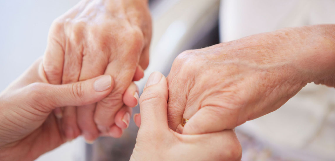 رفع لکنت زبان با «شربت عاقرقرحا» / این نوشیدنی بینظیر خارپاشنه را درمان میکند رفع لکنت زبان با «شربت عاقرقرحا» / این نوشیدنی بینظیر خارپاشنه را درمان میکند