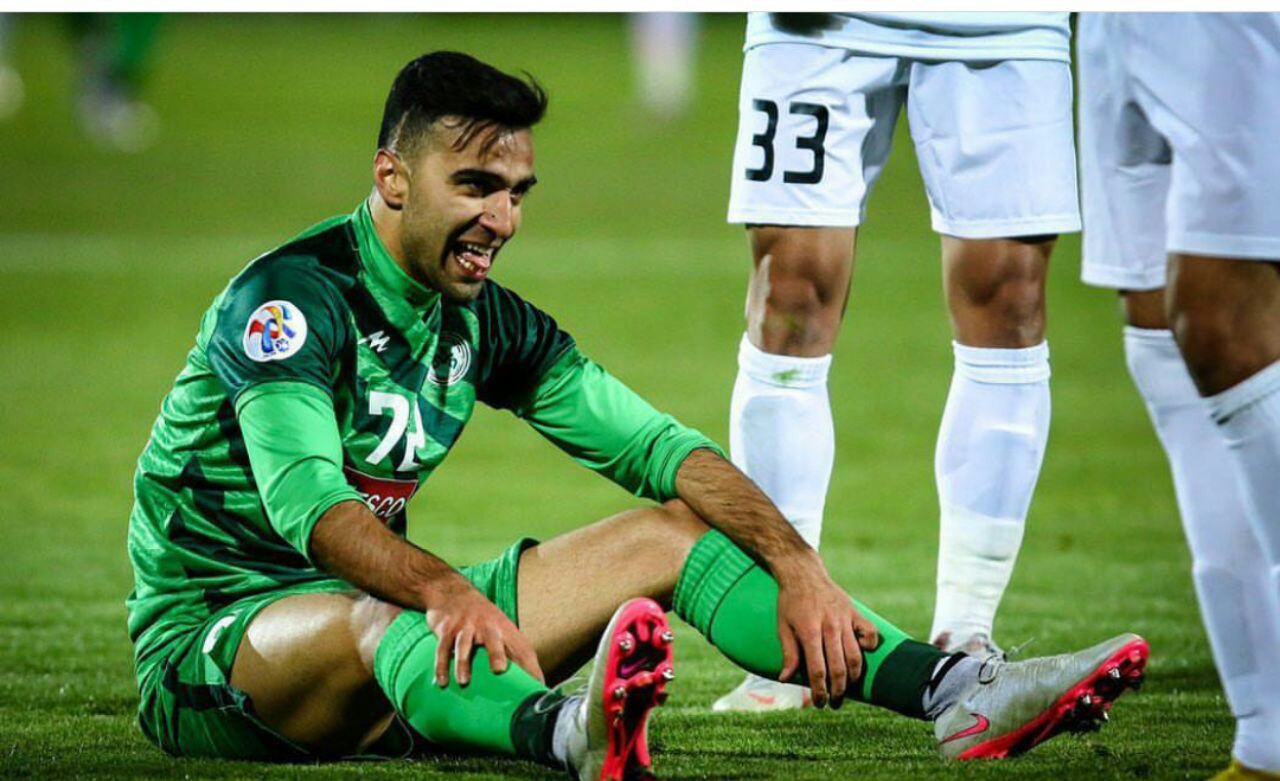 مطهری برترین بازیکن شد/ لیکنز و پرسپولیس بهترین سرمربی و تیم