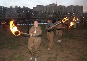برگزاری مراسم جشن شب نوروز در ورزشگاه ۲۲ گولان سنندج