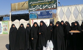 آشنایی طلاب مؤسسه مجتهده امین با فعالیت های زندان زنان اصفهان