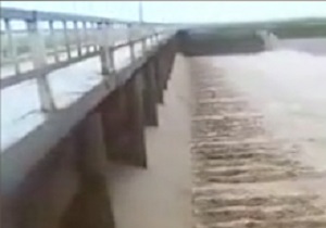 سرریز شدن سدهای بوستان و گلستان + فیلم