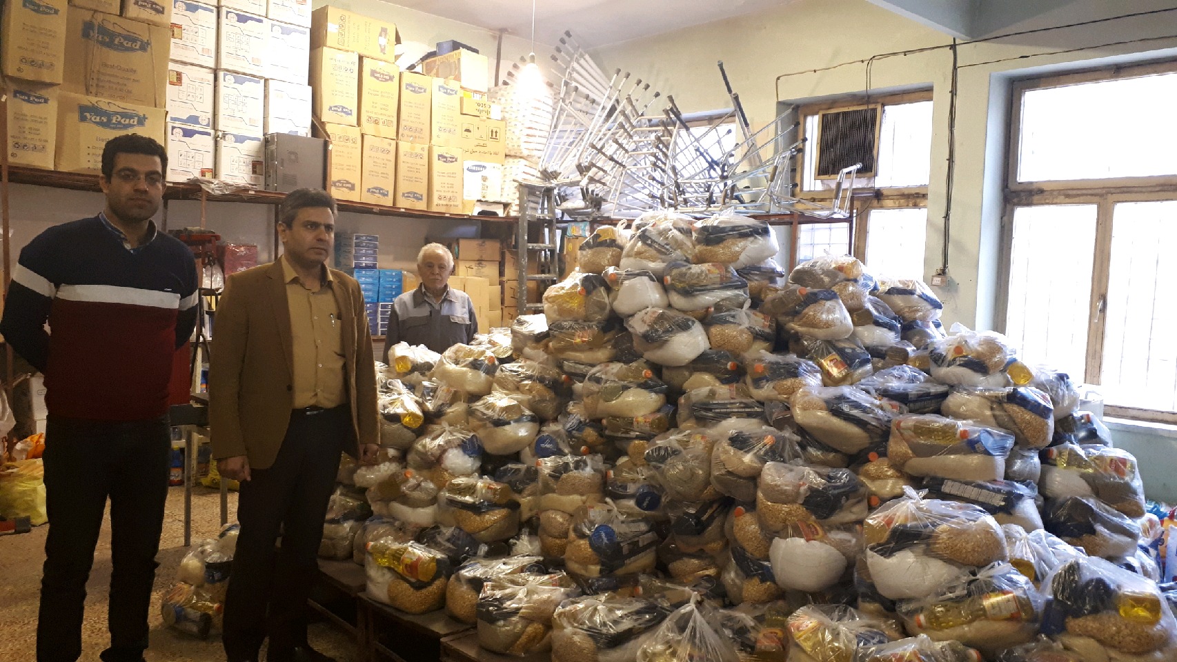 توزیع 1600  بسته حمایتی در نیشابور