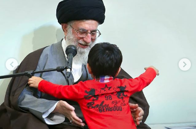 فرزندان شهدا به نام پدرانشان افتخار کنند