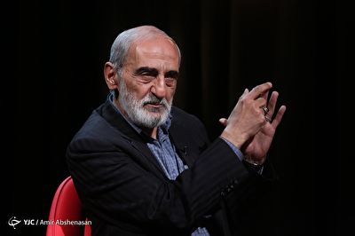 نجات یک راننده زن پس از آتش گرفتن باک خودرو/ خرید دوچرخه برای پیرمردی که دوچرخه&zwnj;اش به سرقت رفته بود/ دستگیری&zwnj;های ادامه&zwnj;دار عوامل نفوذی کودتای نافرجام ترکیه + فیلم