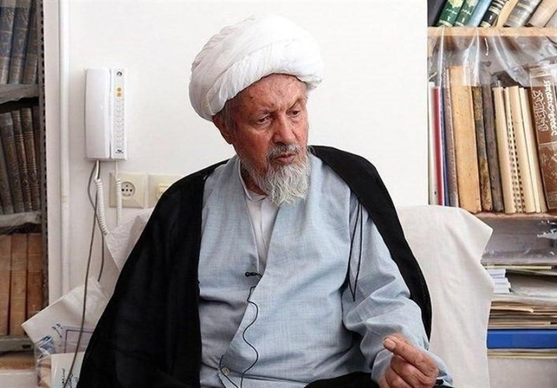 خداحافظی آیت&zwnj;الله عباسعلی سلیمانی از مردم سیستان و بلوچستان/بیانیه اخیر رهبری به همه زبان&zwnj;ها ترجمه شود/رزمایش ولایت ۹۷ در شرق تنگه هرمز آغاز شد