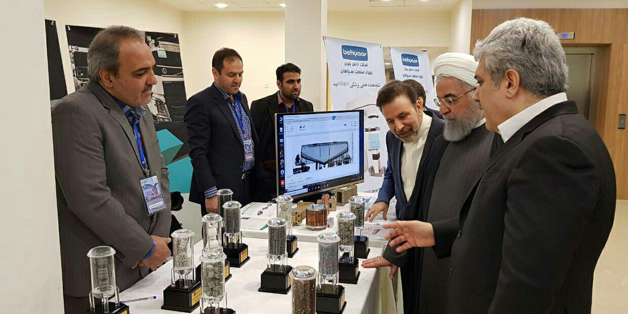 رئیس جمهور طی مراسمی از پارک علم و فناوری پردیس بازدید کرد