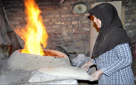 نان یزدی&zwnj;ها بیش از اندازه نمک دارد