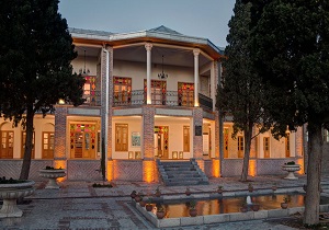 ماجرای عجیب استفاده از چوب های ضد زلزله در خاص ترین عمارت اشرافی تهران  + فیلم
