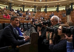 نظرسنجی: احزاب جناح راست ممکن است اکثریت پارلمان اسپانیا را به دست آرند