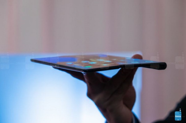 نمایشگاه MWC 2019 | هوآوی از تلفن هوشمند تاشو با فناوری 5G رونمایی کرد +تصاویر