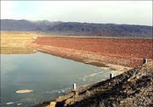 استاندار لرستان از ساخت سدی با ۷۰ درصد ظرفیت خالی انتقاد کرد
