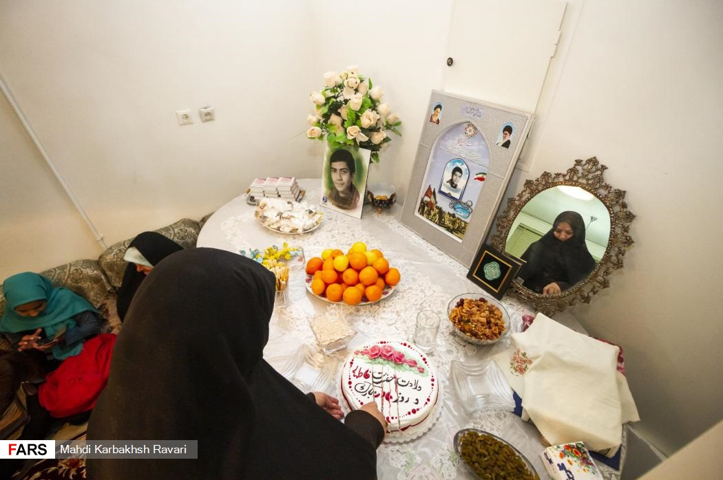 زنی که ۳۲ سال با فرزند شهیدش زندگی کرد! + تصاویر