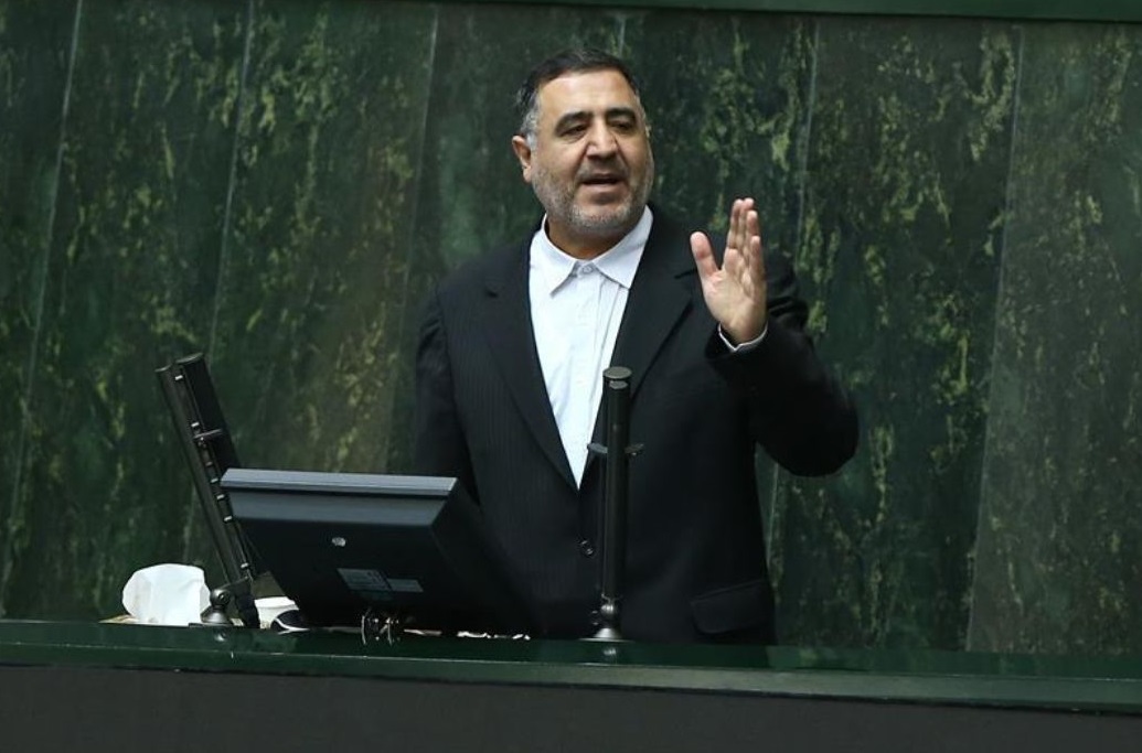 ماجرای ارسال پیامک توهین&zwnj;آمیز به نمایندگان مجلس/ لاریجانی: وزارت اطلاعات پیگیری کند