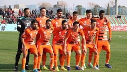 حضور سرپرست جدید باشگاه سایپا در محل تمرین شاگردان علی دایی/ پایان اعتصاب نارنجی پوشان