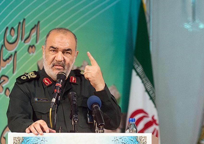 ترامپ جامعه و تمدن غرب را به افول می&zwnj;برد