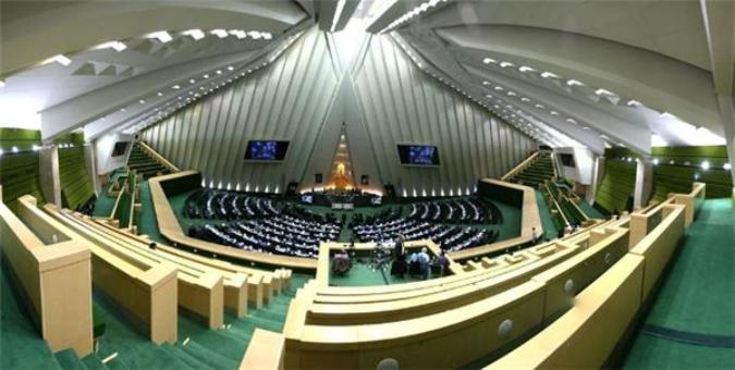 قاسمی/تسهیلات ارزی- ریالی به طرح&zwnj;های توسعه&zwnj;ای و حمل و نقل اختصاص می&zwnj;یابد