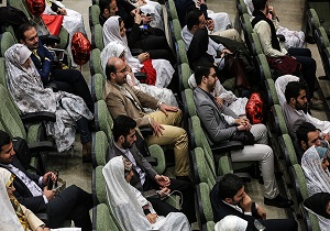 حال وهوای دیدنی عروس و داماد‌های دانشجو در مراسم ازدواج دانشجویی + فیلم