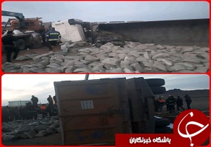 واژگونی تریلر حاوی سیمان در جاده بیرجند-قاین