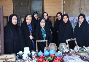 تجلیل از  ۱۵ بانوی فعال و کار آفرین گرمسار