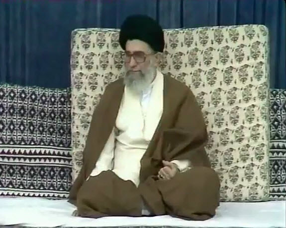 سرودخوانی مداحان اهل بیت در حضور رهبر معظم انقلاب +فیلم
