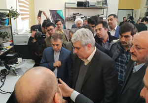 معاون رئیس جمهور از مرکز رشد دانشگاه امام خمینی قزوین بازدید کرد