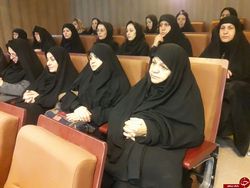 استان کرمانشاه سه هزار شهید بمباران دارد/تجلیل از اسوه های صبر و مقاومت