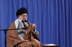 غوغای مداح اردبیلی در بیت رهبری + فیلم