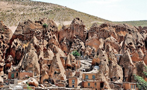 ضرورت تسریع در ثبت جهانی روستای تاریخی کندوان به عنوان تنها روستای زنده صخره&zwnj;ای جهان