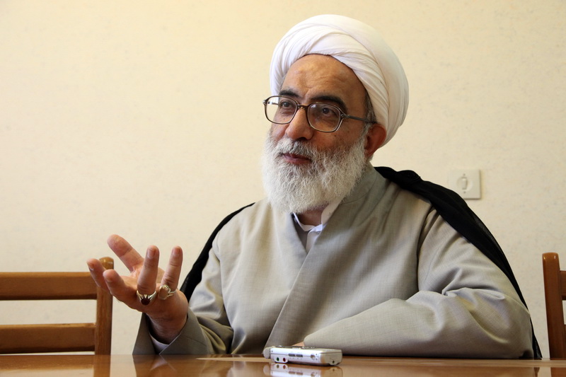 آیت الله مومن ذره ایی از حکم خدا کوتاه نمی&zwnj;آمد
