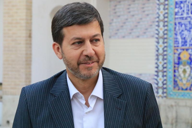 نباید تمام امکانات در شهرها متمرکز شود