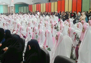 جشن عبادت ۴۰۰ دانش آموز فرخشهر