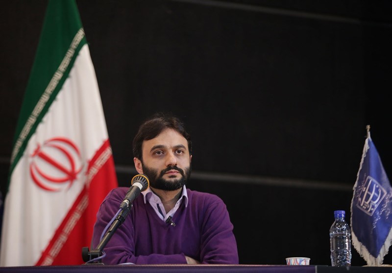 گام دوم انقلاب به معنای عمل کردن هر فرد به نقش خود در جامعه اسلامی است