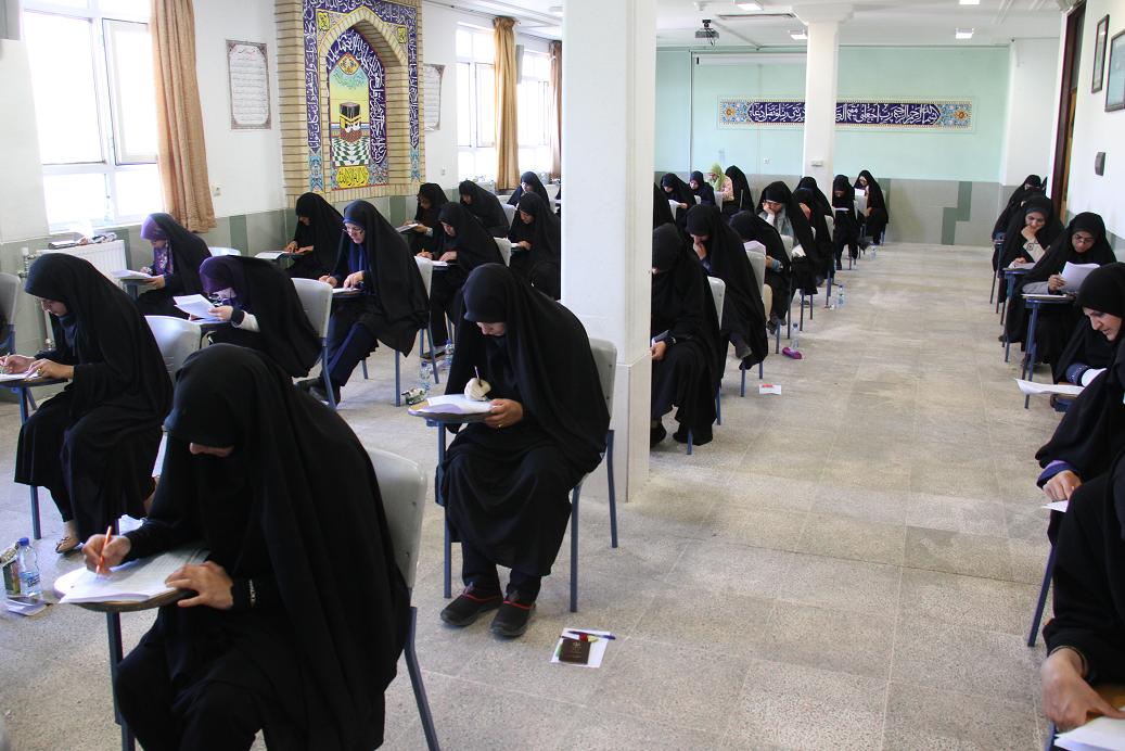 آزمون حفظ و مفاهیم قرآن کریم با حضور ۹ هزار نفر در کرمان