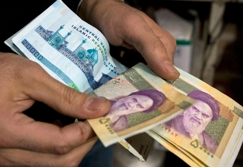 حقوق کارکنان شاغل و بازنشسته در سال جدید چقدر افزایش می&zwnj;یابد؟