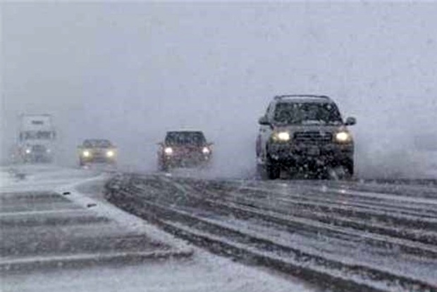 بارش برف و کولاک در تهران و البرز/ آبگرفتگی معابر در 4 استان کشور