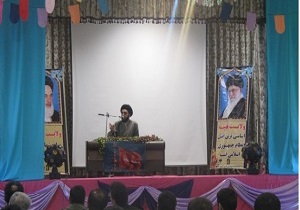 اخلاق بندگی و تسلیم حق بودن انسان را به رزق جامع می&zwnj;رساند
