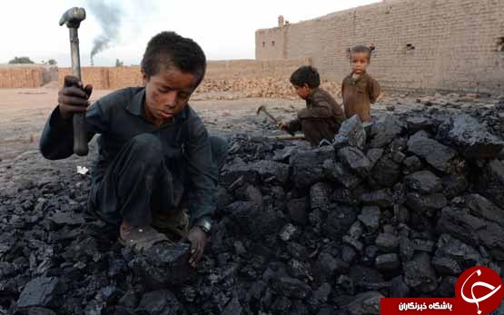 تصاویر روز: از مراسم سنتی ماهیگیری در چین تا شرایط سخت کودکان کار افغان در معدن زغال سنگ تصاویر روز: از مراسم سنتی ماهیگیری در چین تا شرایط سخت کودکان کار افغان در معدن زغال سنگ