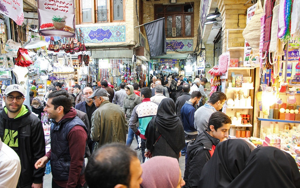 بازار بر مدار گرانی!/ مهار قیمت ها نیازمند ورود جدی دولت است