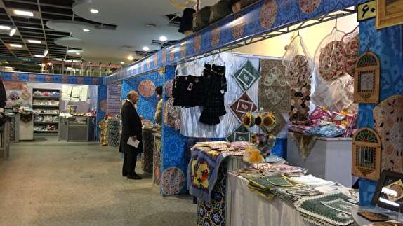 برپایی غرفه بانوان روستایی در اولین نمایشگاه کالای ایرانی