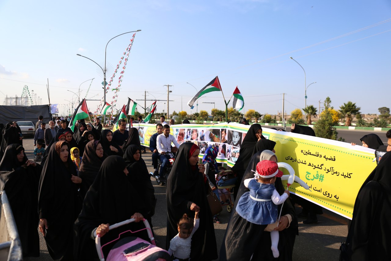 نمایشگاه مردمی کودکان شهید فلسطینی در شب نیمه شعبان