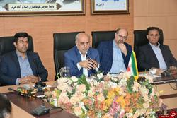 یک وجب از خاک ایران با رشادت های شهیدان بلند مرتبه جدا نشد