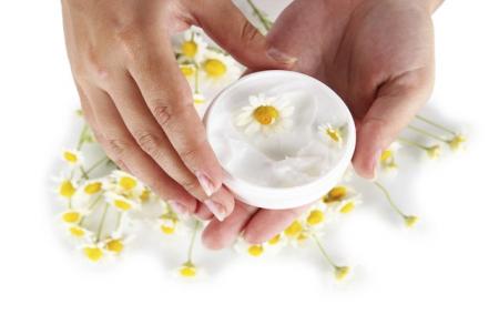 فواید بابونه برای سلامت پوست و مو