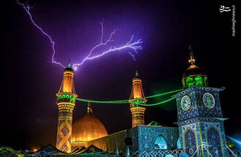 تصویر دیدنی و زیبا از رعد و برق در بین الحرمین