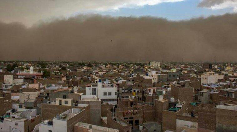 توفان شدید در هند جان حداقل ۷۷ نفر را گرفت
