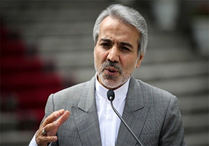 تلاش شبکه &laquo;من و تو&raquo; در راستای تضعیف توان نظامی ایران/ سقوط تلویزیون بزرگ شهری روی گروه موسیقی در بم/ شوخی احمد مهران فر با همسرش/ چگونگی افزایش دستمزد کارمندان + فیلم