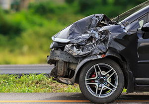 دو کشته بر اثر برخورد خودرو با درخت + فیلم