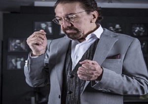 نگاهی کوتاه به آثار ناصر چشم‌آذر + فیلم