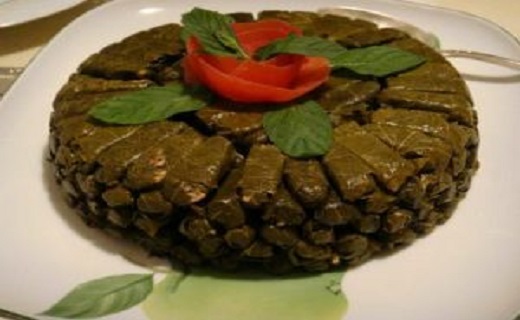 مهار فشار خون با دلمه برگ مو/ قاتل خاموش را با دلمه برگ مو کنترل کنید