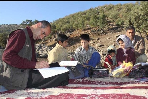 فرسنگ&zwnj;ها فاصله تا محل تدریس/ جدال این معلمان با مرگ در مسیر مدرسه + تصاویر